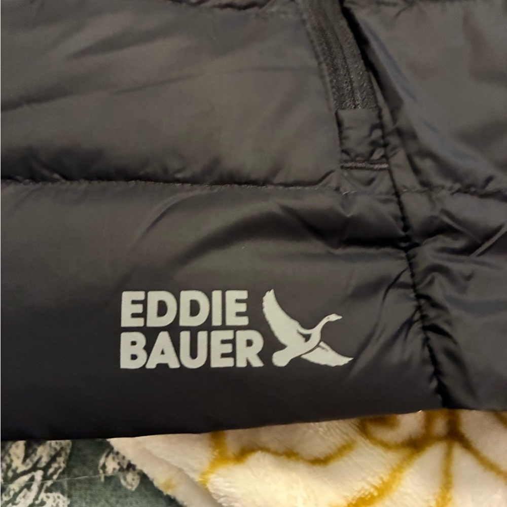 NWT Eddie Bauer Women's Black Down Packable Jacket (XS) - Picture 3 of 12